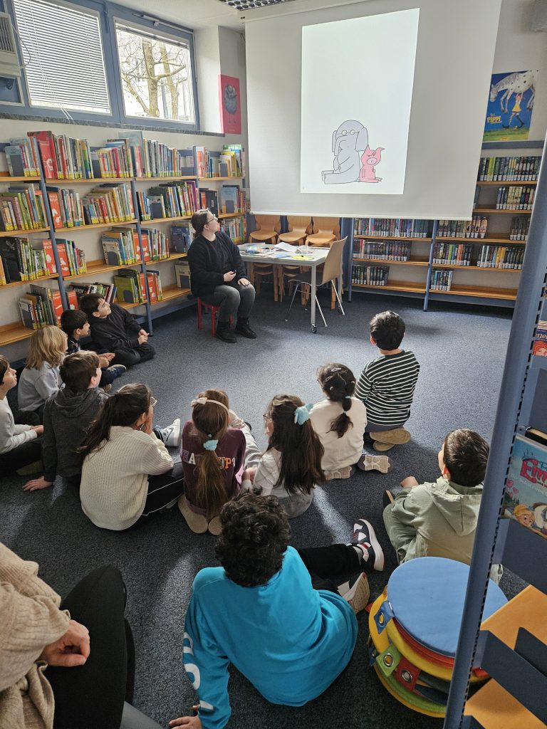 Besuch der Bibliothek Moosach